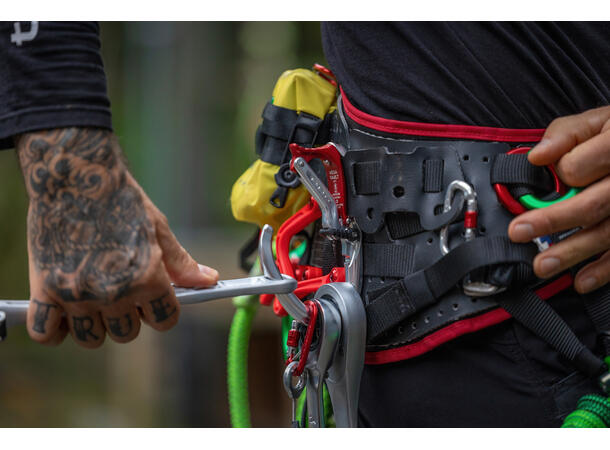 Mega Vault Red/Silver 