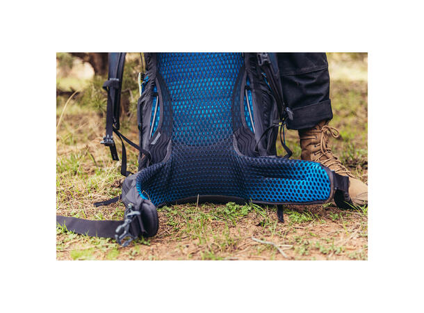 Focal 38 RC Ozone Black L 